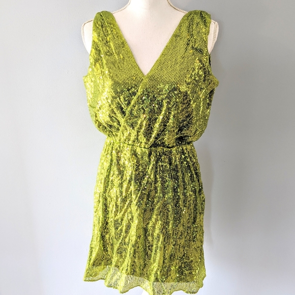 Green sequin V neck dress, 8 - Picture 1 of 8